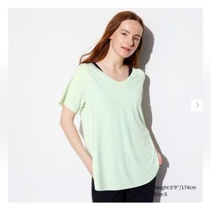 NEW NWT | UNIQLO | Airism Seamless V-Neck Long T-Shirt in XS
